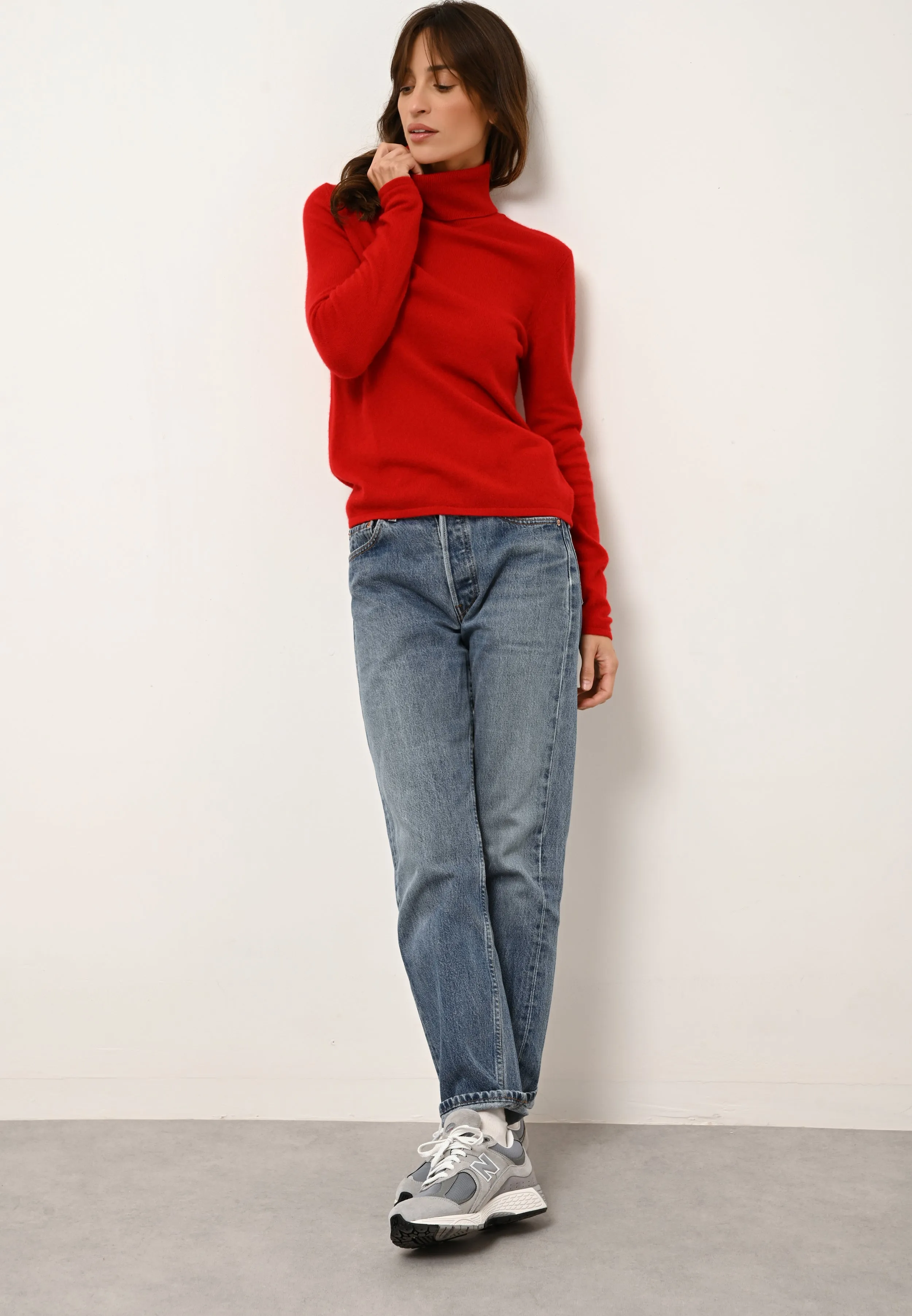 AVA pull col roulé rouge