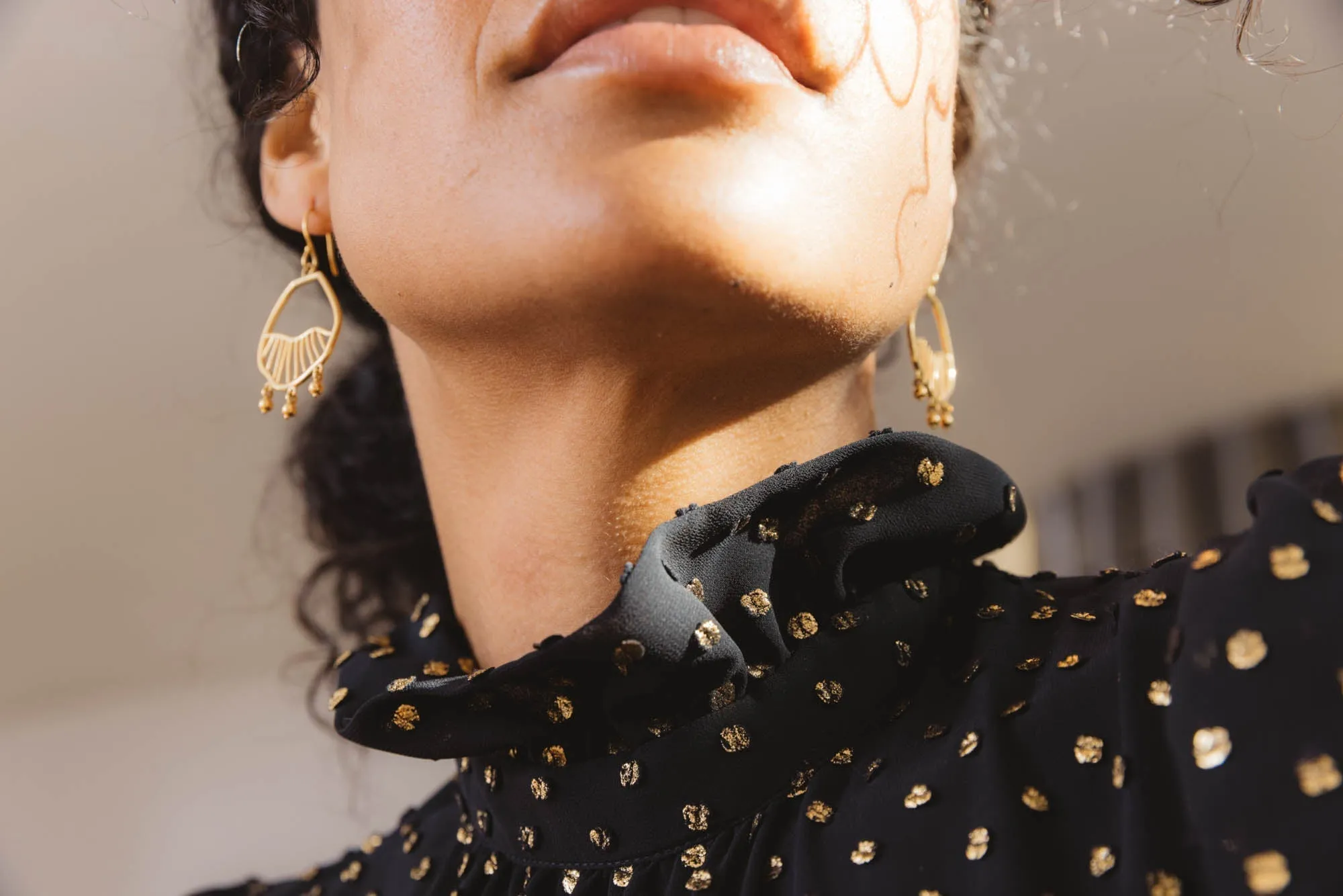 Blouse Disquette noir et doré