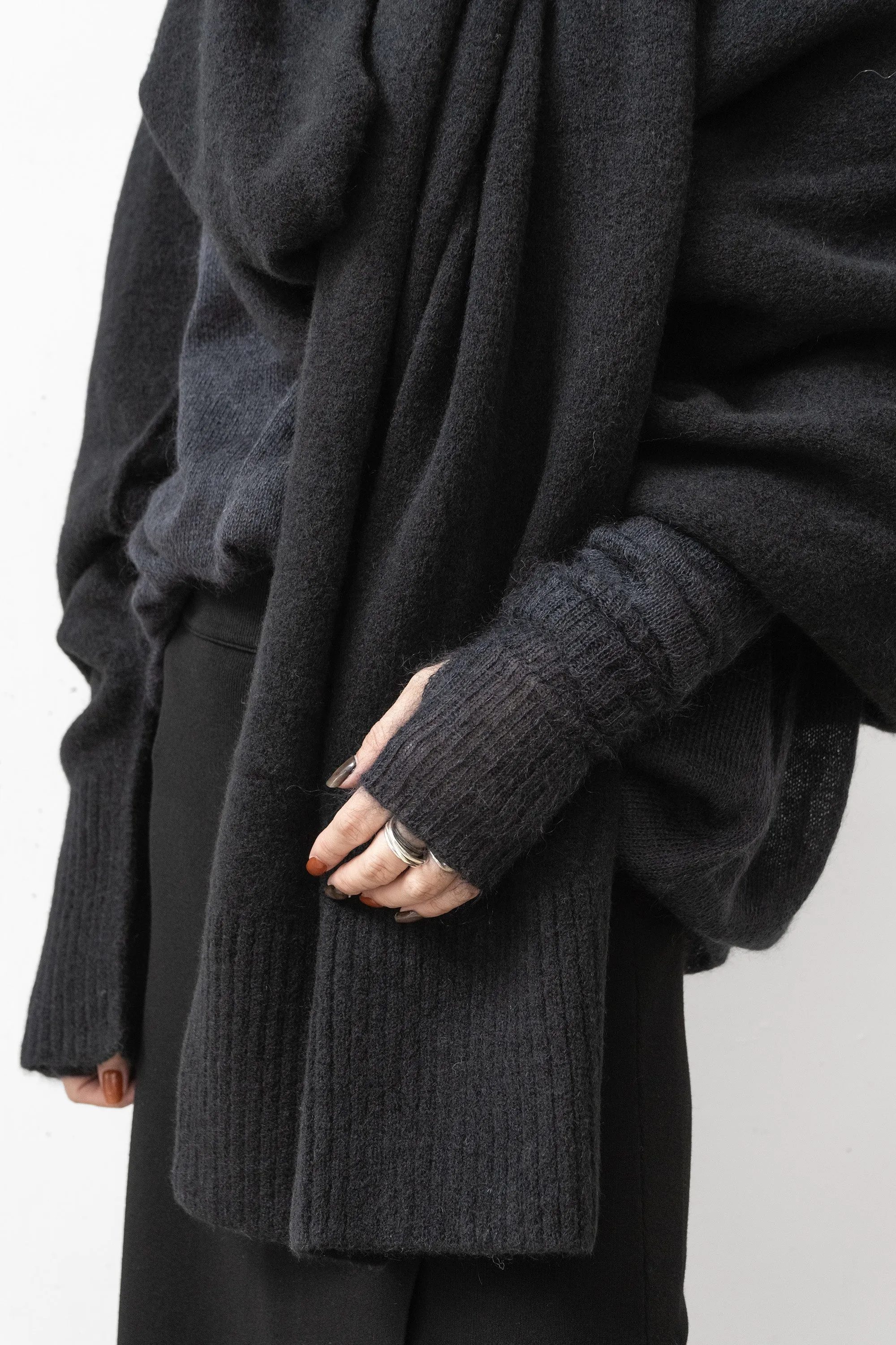 ISABEL BENENATO/Yak Scarf With One Sleeve