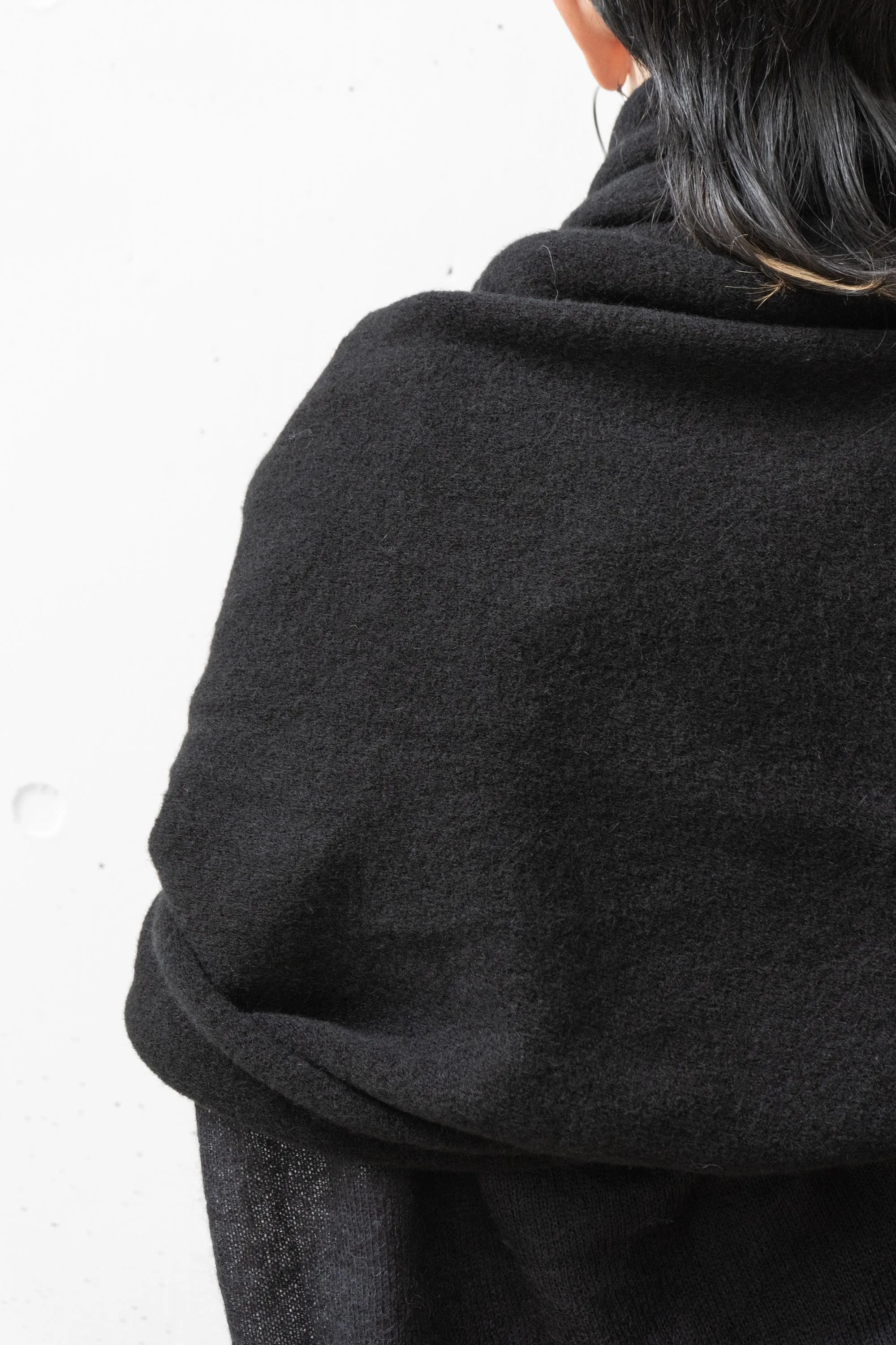 ISABEL BENENATO/Yak Scarf With One Sleeve