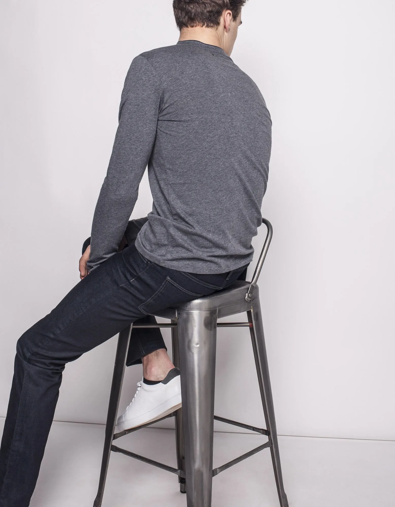 Tee-shirt gris homme
