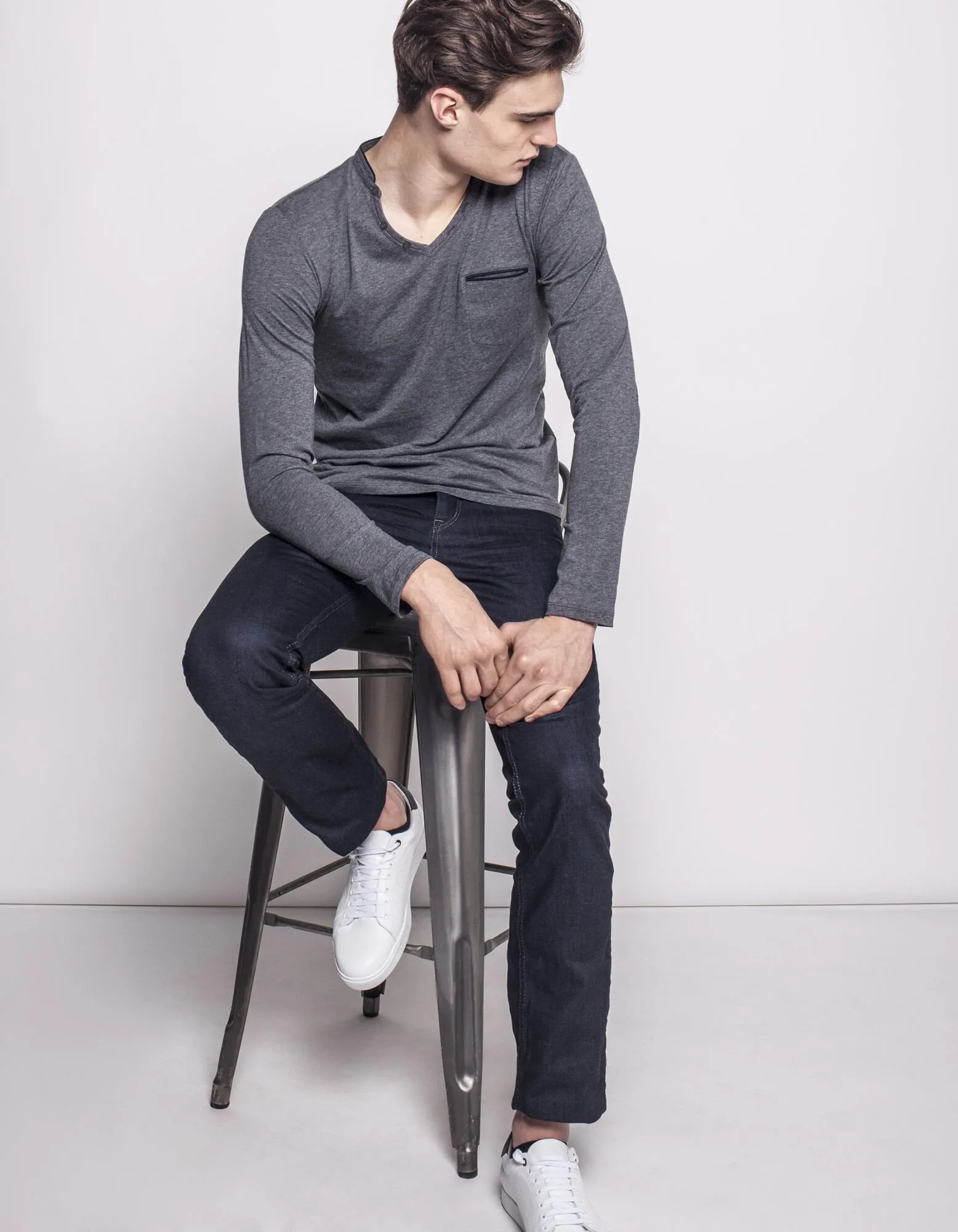 Tee-shirt gris homme